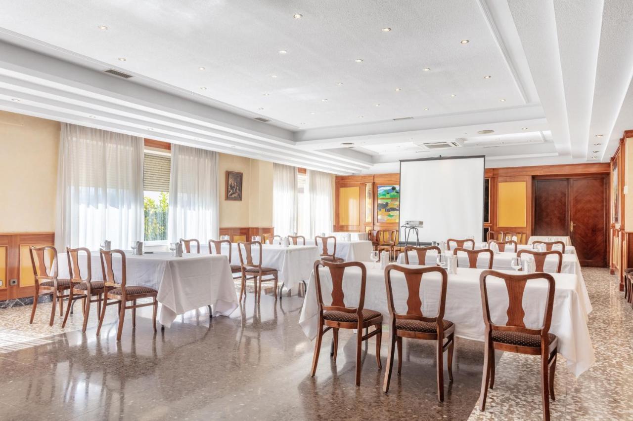 Crisol Regio Hotel Santa Marta de Tormes Eksteriør billede
