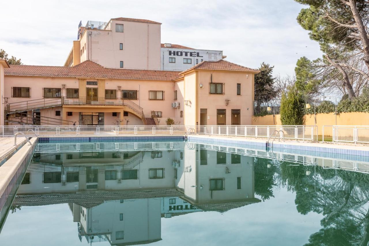 Crisol Regio Hotel Santa Marta de Tormes Eksteriør billede
