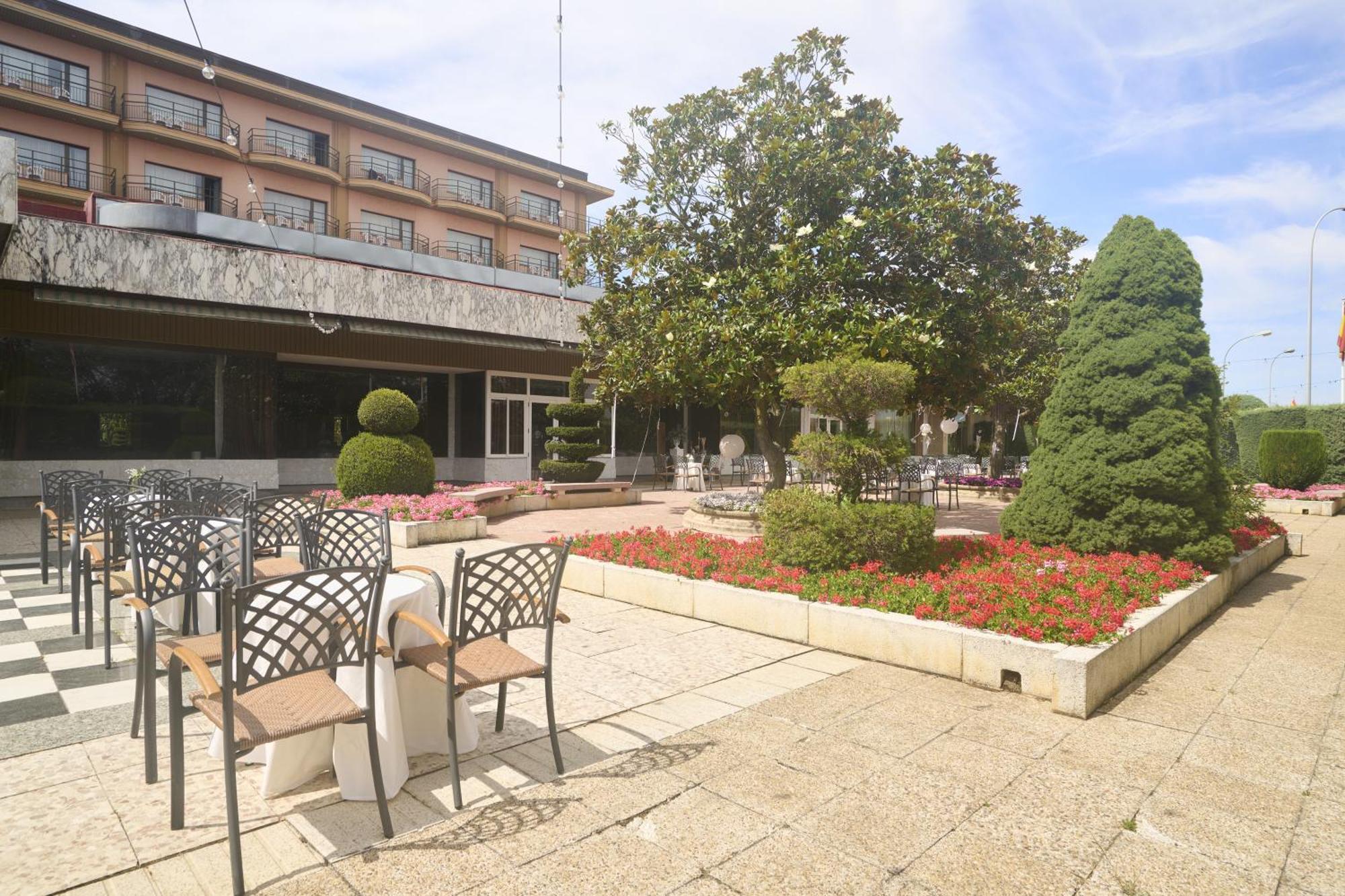 Crisol Regio Hotel Santa Marta de Tormes Eksteriør billede
